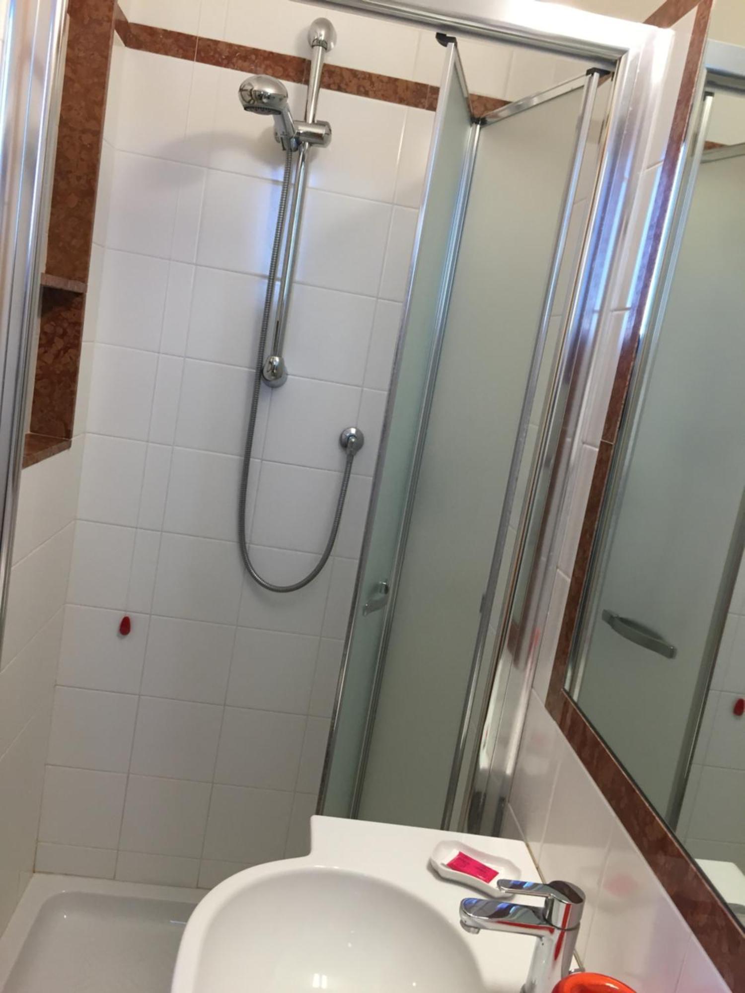 Hotel Fiorella セニガッリア 部屋 写真