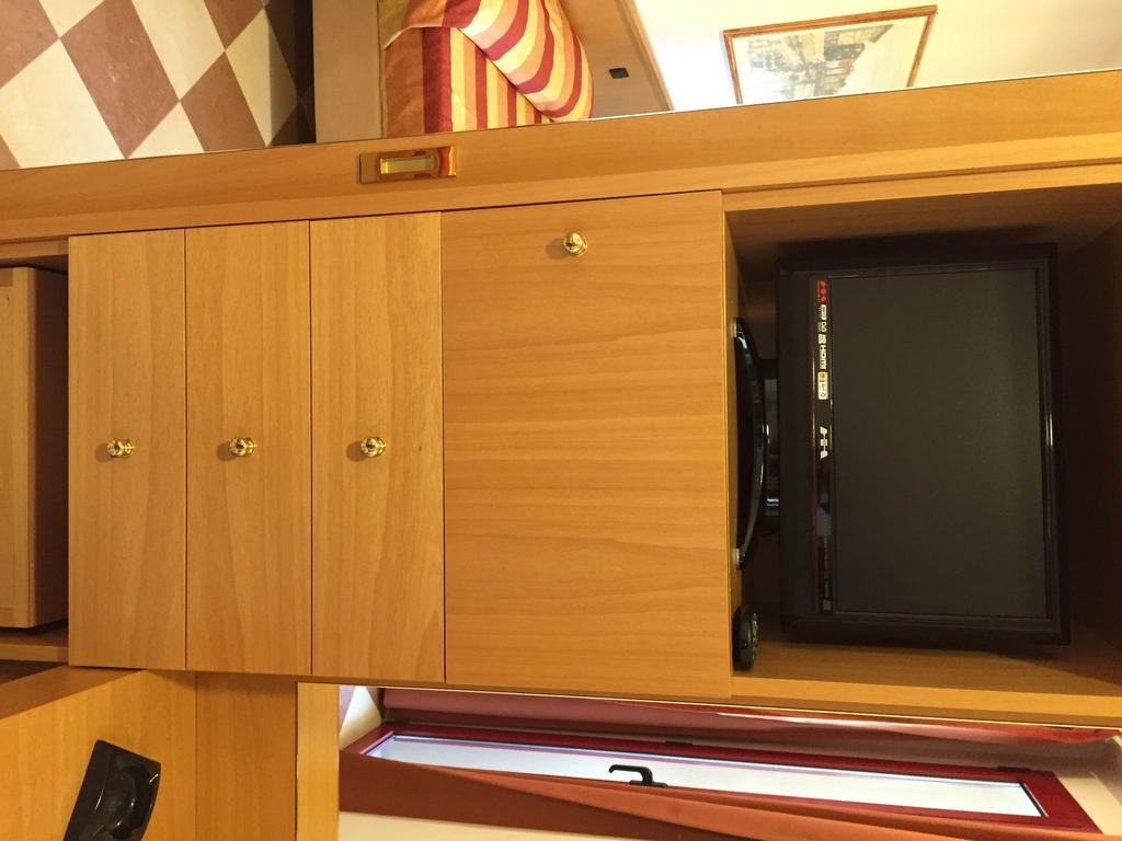 Hotel Fiorella セニガッリア エクステリア 写真